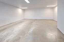 Garage - 