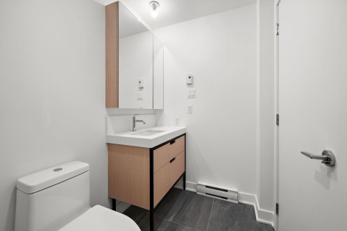 Bathroom - 2418-60 Rue De L'Éclipse, Brossard, QC 