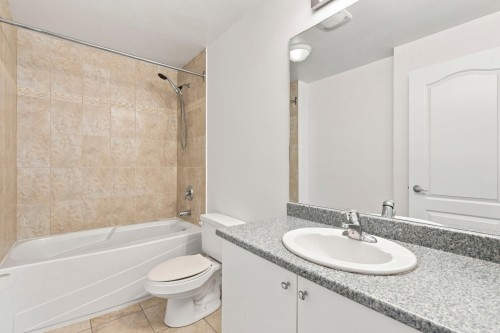 Salle de bains - 305-995 Rue Jules-Poitras, Montréal (Saint-Laurent), QC 