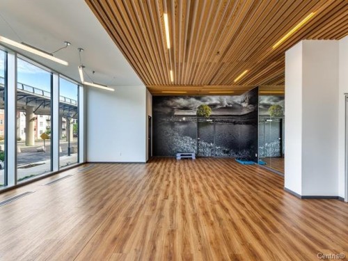 Exercise Room - 216-901 Rue De La Commune E., Montréal (Ville-Marie), QC 