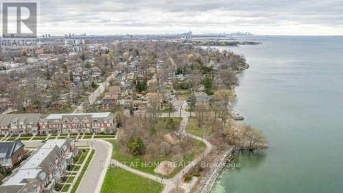 5 Wanita Road, Mississauga, ON 
