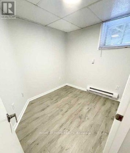 5 Wanita Road, Mississauga, ON 