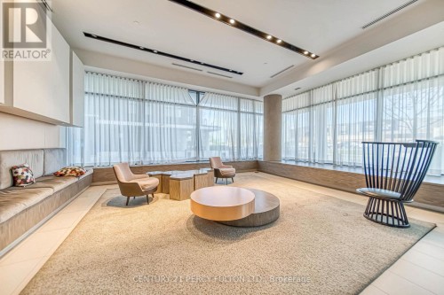 312 - 128 FAIRVIEW MALL DRIVE , Toronto, Ontario M2J 0E8 2