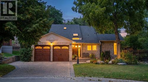 12 SAUNDERS LANE  Markham, ON L3T 5K4