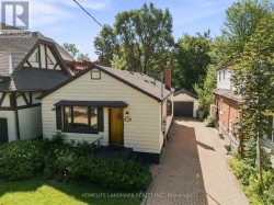 33 ASH CRESCENT Toronto, ON M8W 1E4
