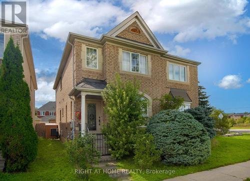 4 FOREST RUN BOULEVARD  Vaughan, ON L4K 5J8