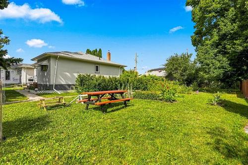 411 Cabana Pl, Winnipeg, MB 
