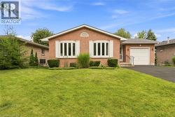 22 ALLENSGATE Drive Brantford, ON N3V 1C8