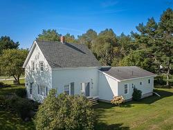 523 Old Trunk Road  Lantz, NS B2S 1T1