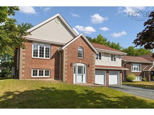2 Huxley Close, Halifax, NS 