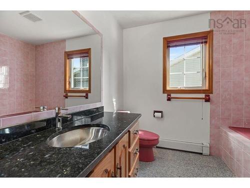 2 Huxley Close, Halifax, NS 