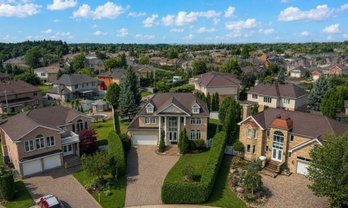 6 Rue du Beaujolais  Kirkland, QC H9H 5A8