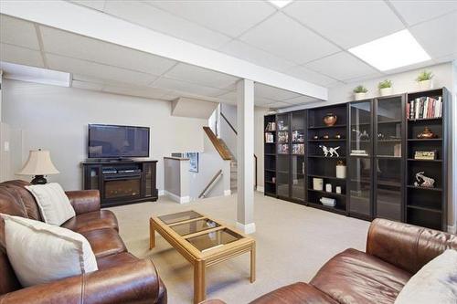 49 Glenthorne Cr, Winnipeg, MB 