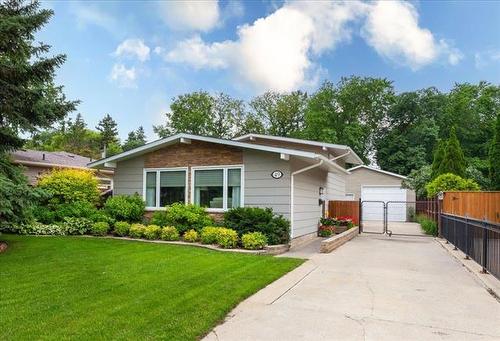 49 Glenthorne Cr, Winnipeg, MB 
