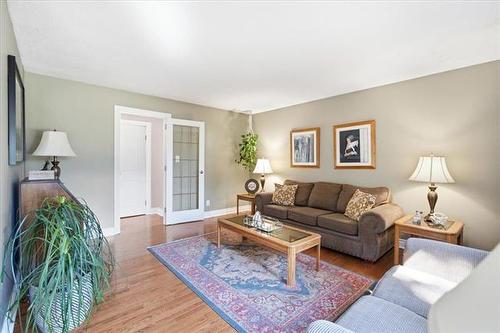 49 Glenthorne Cr, Winnipeg, MB 