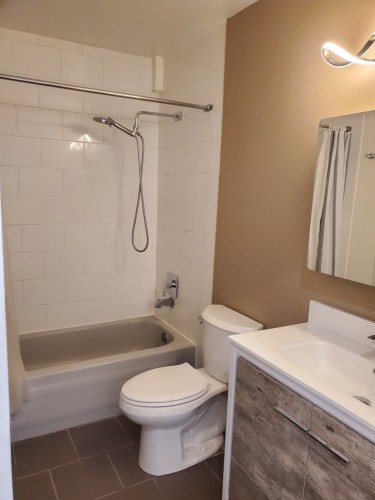 Bathroom - 14749 Rue Aumais, Montréal (L'Île-Bizard/Sainte-Geneviève), QC 