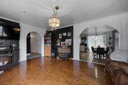 Salon - 