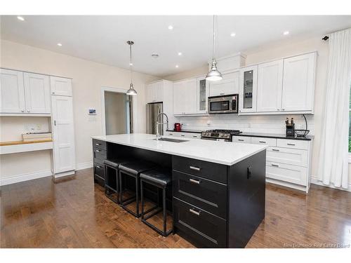 6 Mcnally Crt, Fredericton, NB 