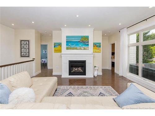 6 Mcnally Crt, Fredericton, NB 