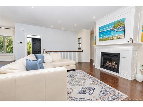 6 Mcnally Crt, Fredericton, NB 