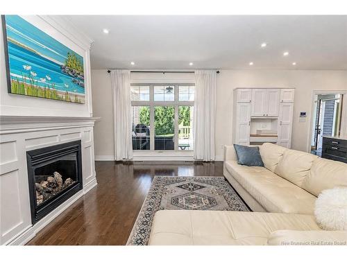 6 Mcnally Crt, Fredericton, NB 