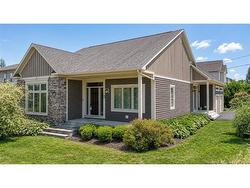 6 McNally CRT  Fredericton, NB E3B 9Y3