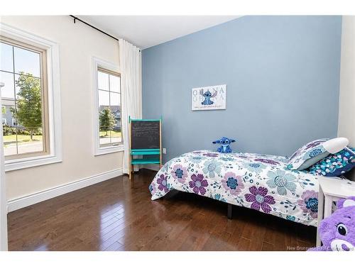 6 Mcnally Crt, Fredericton, NB 