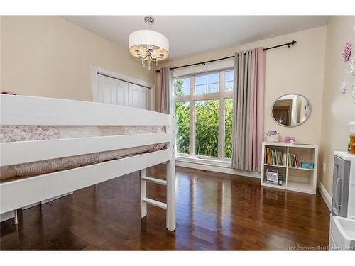 6 Mcnally Crt, Fredericton, NB 