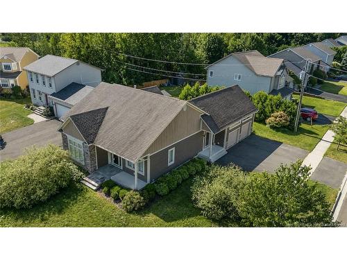 6 Mcnally Crt, Fredericton, NB 
