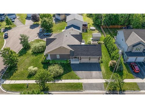 6 Mcnally Crt, Fredericton, NB 