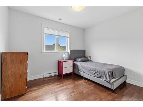34 Oxiard St, Dieppe, NB 