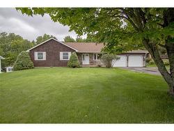 17 Lionel DR  Quispamsis, NB E2E 1K3