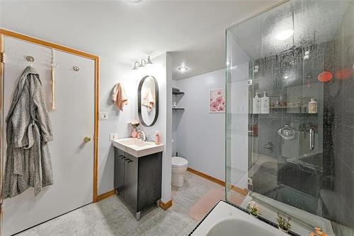 14 Silverdale Cr, Winnipeg, MB 