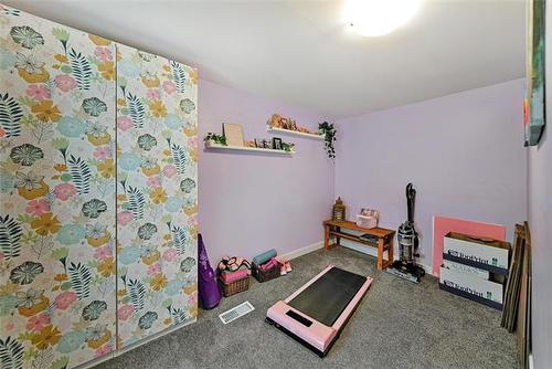 14 Silverdale Cr, Winnipeg, MB 
