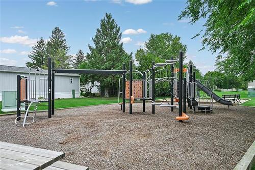 14 Silverdale Cr, Winnipeg, MB 