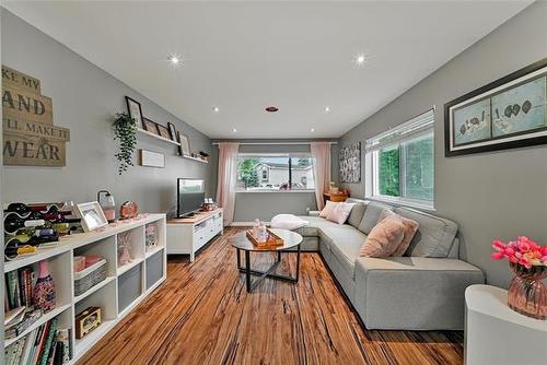 14 Silverdale Cr, Winnipeg, MB 