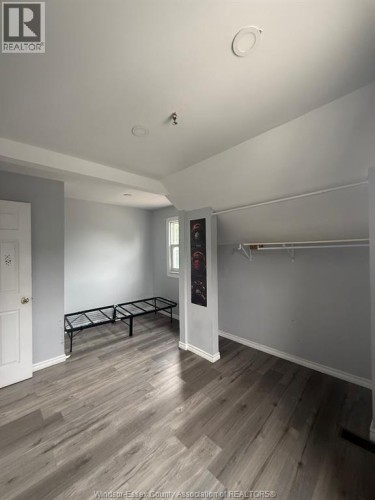 688 CAMPBELL , Windsor, Ontario N9B 2H7 3
