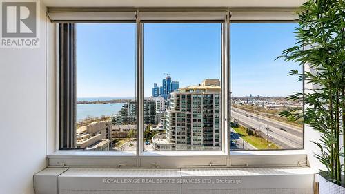 View from dining table - 1607 - 2045 Lake Shore Boulevard W, Toronto, ON 