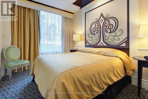 Guest Suite - 1607 - 2045 Lake Shore Boulevard W, Toronto, ON 