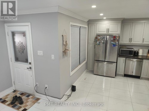 73 GREENE DRIVE , Brampton, Ontario L6V 2P2 2