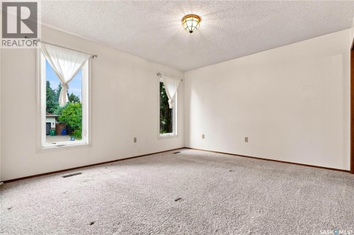 302 Nemeiben Road, Saskatoon, SK 