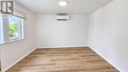 2ND FLOOR - 616 ROGERS ROAD , Toronto, Ontario M6M 1B8 3