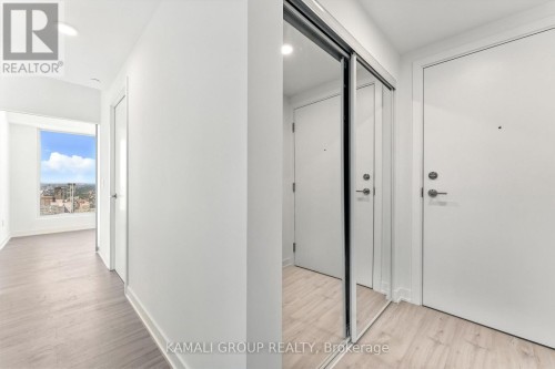 4115 - 252 CHURCH STREET , Toronto, Ontario M5B 0E6 3