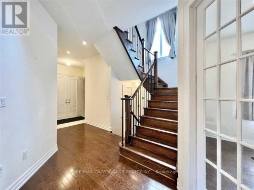 71 HAMSTER CRESCENT , Aurora, Ontario L4G 3G7 2