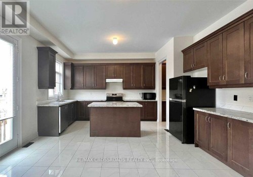 71 HAMSTER CRESCENT , Aurora, Ontario L4G 3G7 5