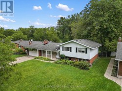 21 PARKLANE CRESCENT St. Catharines (Glendale/Glenridge), ON L2T 3T9