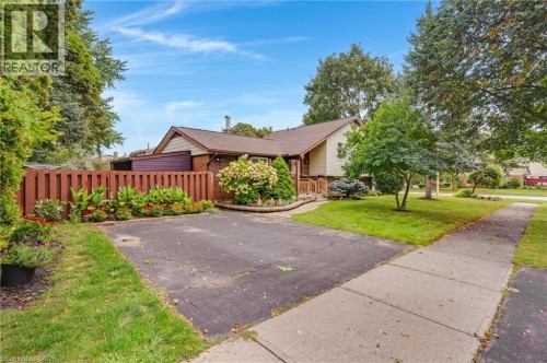 7 Underhill Crescent, Kitchener, ON 