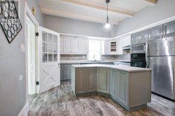 KITCHEN - 