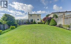 Beautifully landscaped back yard - 