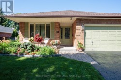 72 MUNRO CRESCENT  Uxbridge, ON L9P 1L8